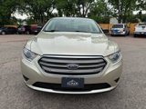 Used 2018 Ford Taurus SE image 2