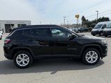 Used 2024 Jeep Compass Latitude image 2