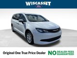 Used 2022 Chrysler Voyager LX image 1