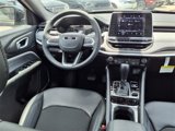 Used 2025 Jeep Compass Latitude image 5