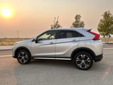 Used 2018 Mitsubishi Eclipse Cross SEL image 2