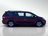 Used 2013 Toyota Sienna LE image 4