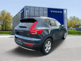 Certified 2022 Volvo XC40 T5 Momentum image 4