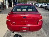 Used 2010 Ford Focus SE image 4