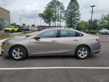 Used 2022 Chevrolet Malibu LT image 2