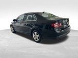 Used 2009 Volkswagen Jetta Sedan image 4