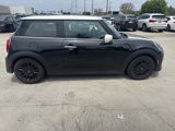 Used 2023 MINI Cooper 2-Door Hardtop image 5