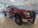 Used 2019 Nissan Titan SV image 2