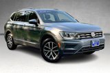 Used 2020 Volkswagen Tiguan SE w/ Panoramic Sunroof Package image 3