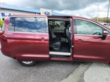 Used 2023 Chrysler Pacifica Touring-L image 4