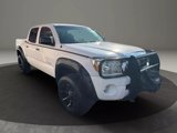Used 2010 Toyota Tacoma 4x4 Double Cab image 2