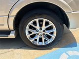 Used 2017 Ford Expedition Limited image 5