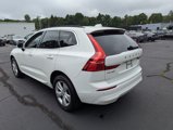 Used 2022 Volvo XC60 B5 Momentum image 5
