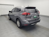 Used 2017 Nissan Rogue SV image 5
