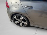 Used 2016 Volkswagen Golf R 4-Door image 5