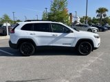 Used 2023 Jeep Cherokee Altitude Lux image 2