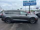 Used 2019 Chrysler Pacifica Touring-L Plus w/ S Appearance Package image 2