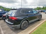 Used 2021 Volkswagen Tiguan SE w/ 3-Row Tiguan MDO Package image 2