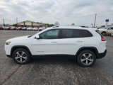 Used 2019 Jeep Cherokee Limited w/ Luxury Group image 4