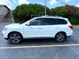 Used 2017 Nissan Pathfinder Platinum image 2