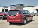 Used 2022 Chrysler Voyager LX image 5