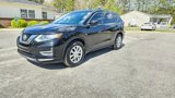 Used 2019 Nissan Rogue S image 2