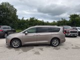 Used 2017 Chrysler Pacifica Limited w/ UConnect Theater Package image 3