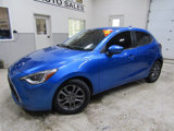 Used 2020 Toyota Yaris XLE image 4