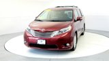 Used 2017 Toyota Sienna Limited Premium image 2