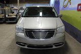 Used 2015 Chrysler Town & Country Touring-L image 2