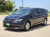 Used 2023 Chrysler Voyager LX image 3
