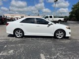 Used 2014 Toyota Camry SE image 2