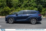 Used 2020 Toyota Highlander XLE image 3