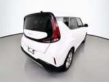 Used 2023 Kia Soul LX w/ LX Technology Package image 4