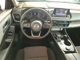 Used 2021 Nissan Rogue SV image 2