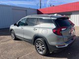 Used 2024 GMC Terrain SLT image 4