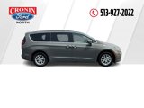 Used 2022 Chrysler Pacifica Touring-L image 6