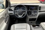 Used 2017 Toyota Sienna XLE image 5