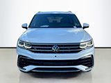 Used 2024 Volkswagen Tiguan SEL R-Line image 2