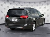 Used 2017 Chrysler Pacifica Touring-L image 5