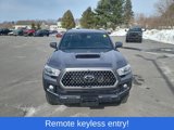 Used 2019 Toyota Tacoma TRD Off-Road image 2