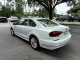 Used 2017 Volkswagen Passat 1.8T SE w/ SE Lighting Package image 3