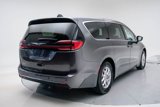 Used 2023 Chrysler Pacifica Touring-L image 5