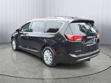 Used 2018 Chrysler Pacifica Touring-L image 3