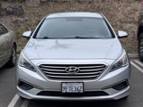 Used 2017 Hyundai Sonata SE image 2