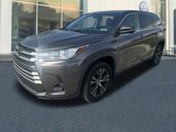 Used 2019 Toyota Highlander LE image 2