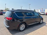 Used 2017 Chrysler Pacifica Touring-L image 6