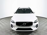 Certified 2022 Volvo XC60 B5 Momentum w/ Advanced Package image 2