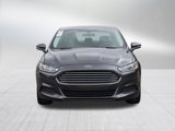 Used 2015 Ford Fusion SE image 2