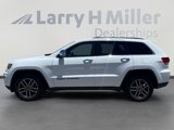 Used 2020 Jeep Grand Cherokee Limited w/ Luxury Group II image 2